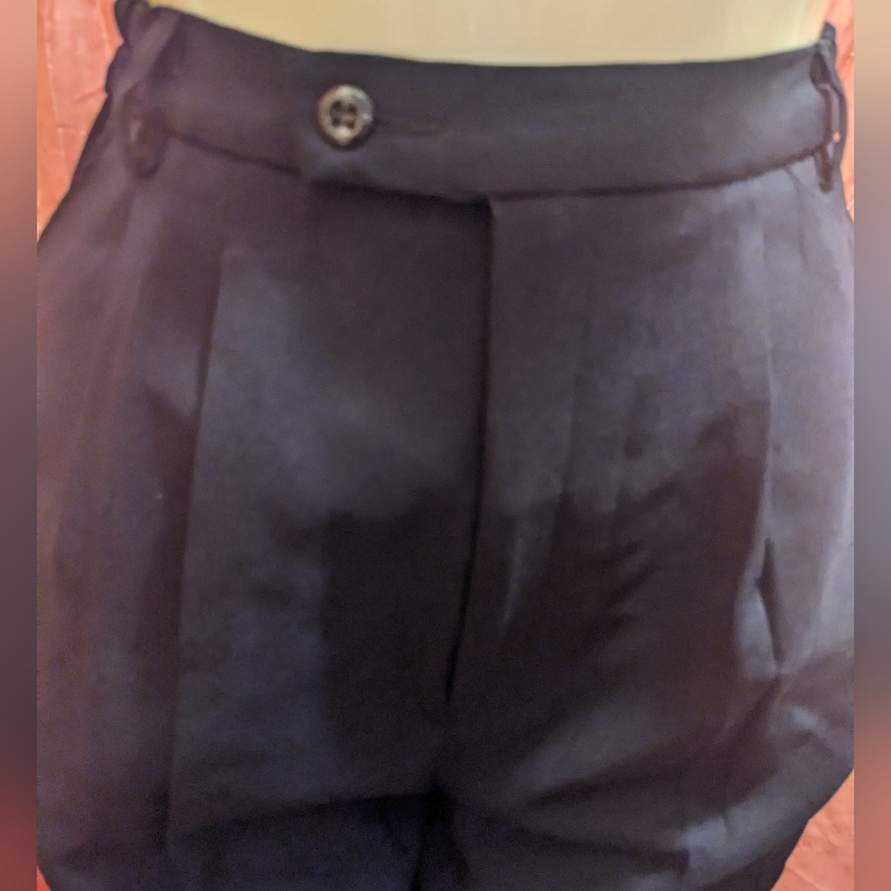 Pleaded pants